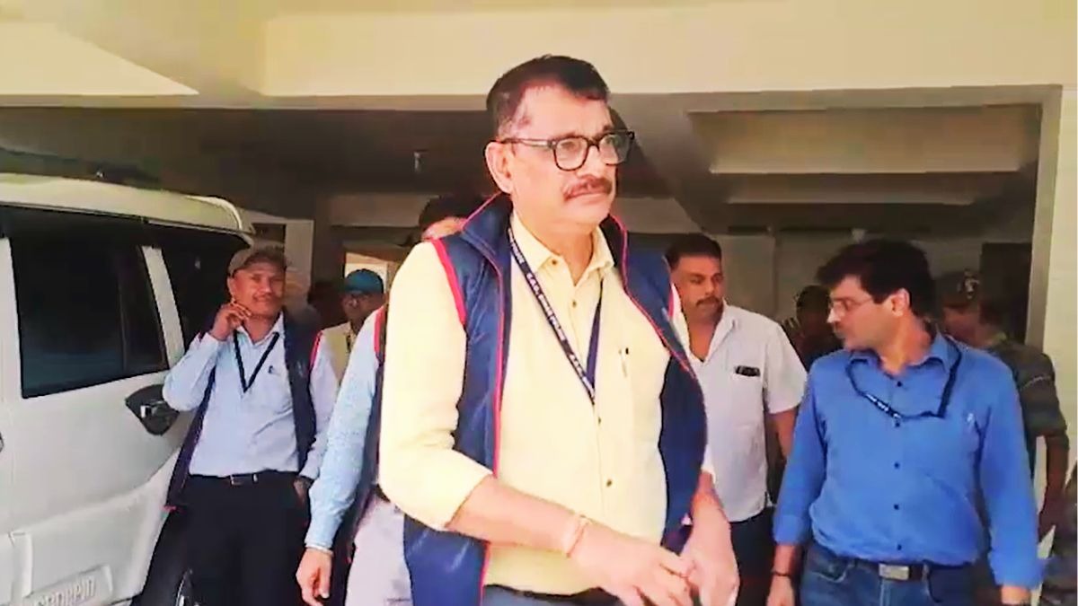 आय से ज्यादा संपत्ति की शिकायत पर एक्शन. (Photo: Screengrab)