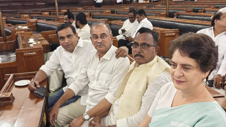 राष्ट्रपति भवन की तरफ से उन्हें शुक्रवार रात 8 बजे का समय दिया गया है. (Photo- ITG)