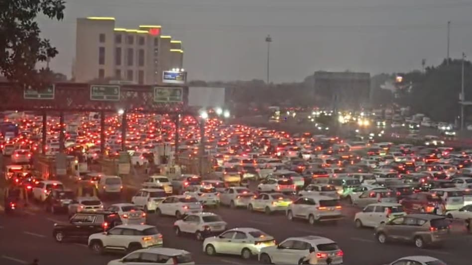 दिल्ली-NCR में ट्रैफिक जाम. (Photo: Screengrab)