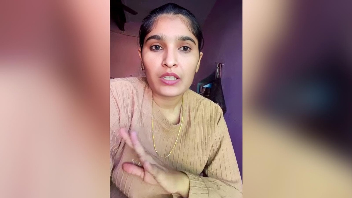 सरपंच प्रत्याशी, जिसने युवाओं की शादी कराने का किया वादा. (Photo: Screengrabs)