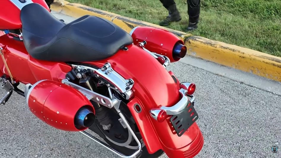 Reaktiv dvigatelli modifikatsiya qilingan Harley-Davidson mototsikli 97 km/soat tezlikka erishdi