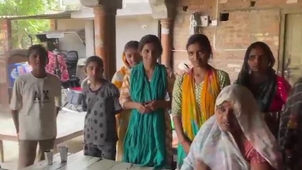 बाराबंकी में स्वयं सहायता समहू की महिलाओं ने बनाई मिसाल (Photo: ITG)