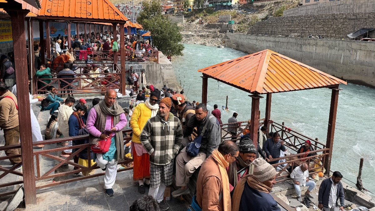 बद्रीनाथ में उमड़ी श्रद्धालुओं की भीड़. (Photo: ITG)