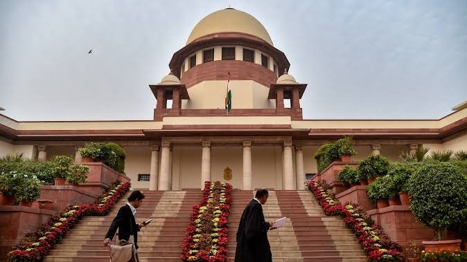 मामले की अगली सुनवाई मंगलवार को होगी. कोर्ट ने आदेश के उल्लंघन पर नोटिस जारी किया है. (File Photo-PTI)