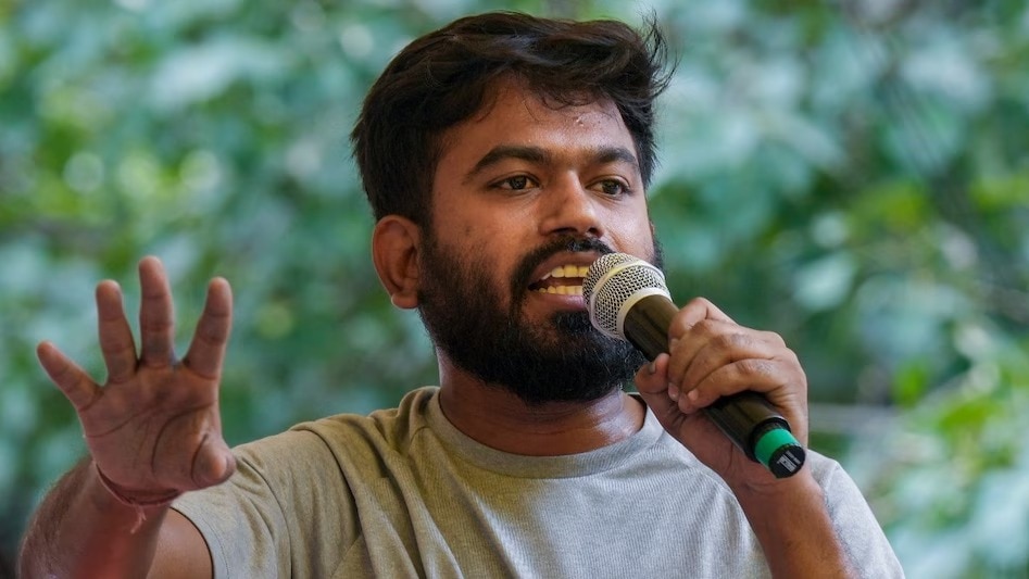 अभिजीत दिपके ने पोस्ट करके बताया कि प्रदर्शन को जारी रखा जाएगा. (File Photo: PTI)