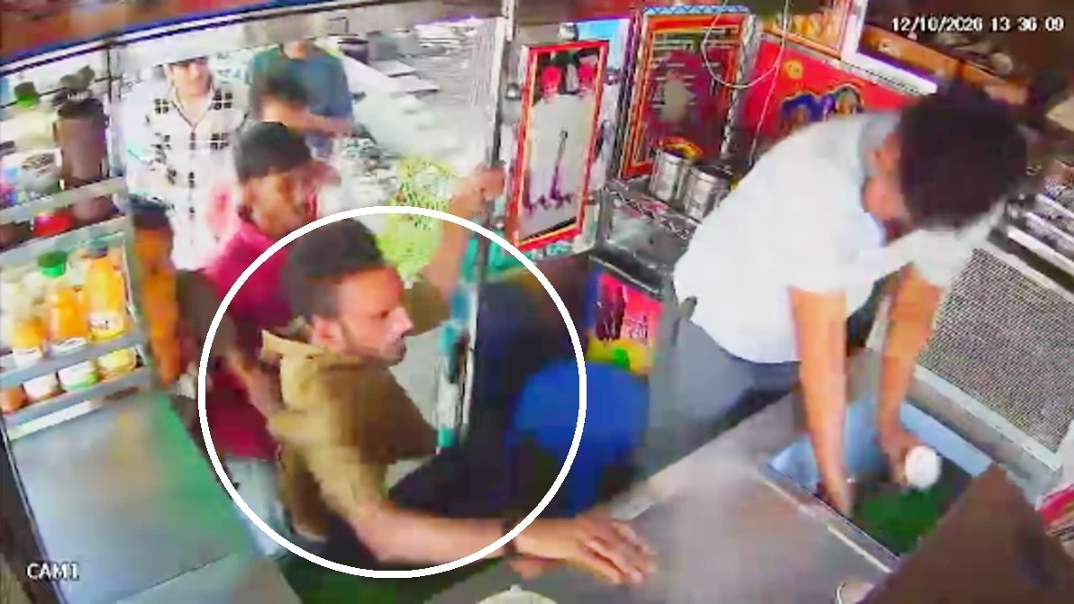 राजस्थान के टोंक में दिनदहाड़े चाकूबाजी से दहला बाजार.(Photo:Screengrab)