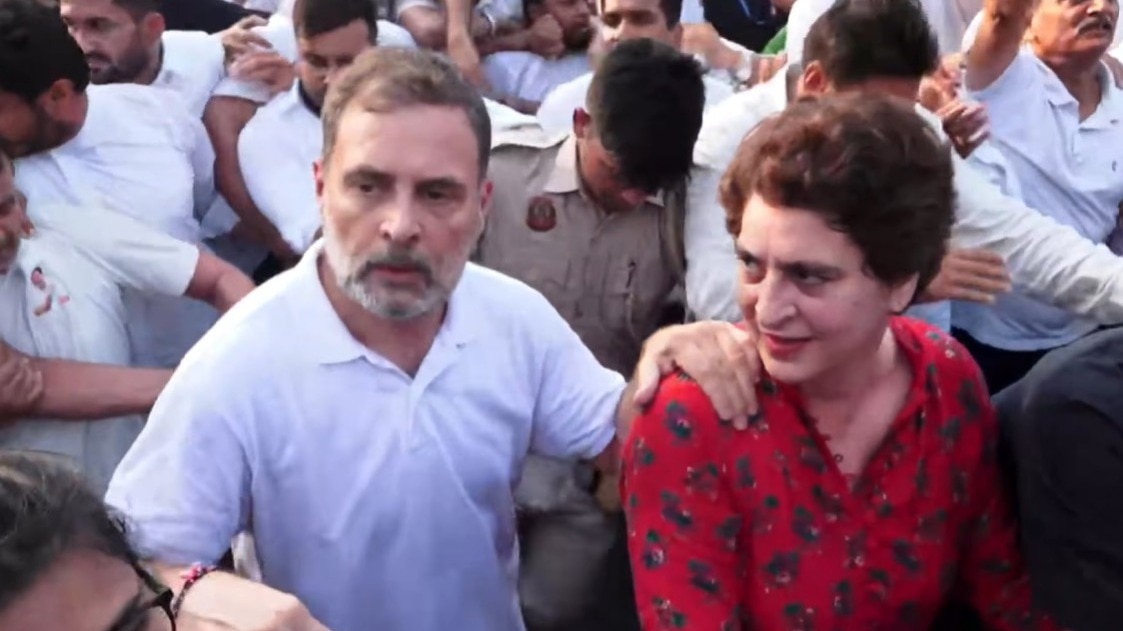 सुप्रीम कोर्ट तक INDIA ब्लॉक के मार्च में राहुल गांधी और प्रियंका वाड्रा. (Photo: ITG)