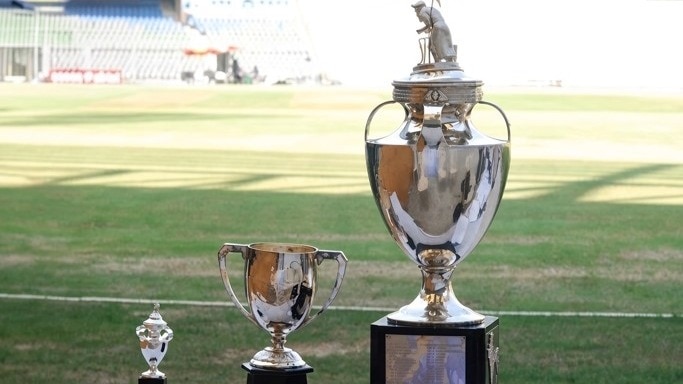 टीम इंडिया की नींव मजबूत करनी है या उसी को खोखला करना है? (Photo@BCCIdomestic)