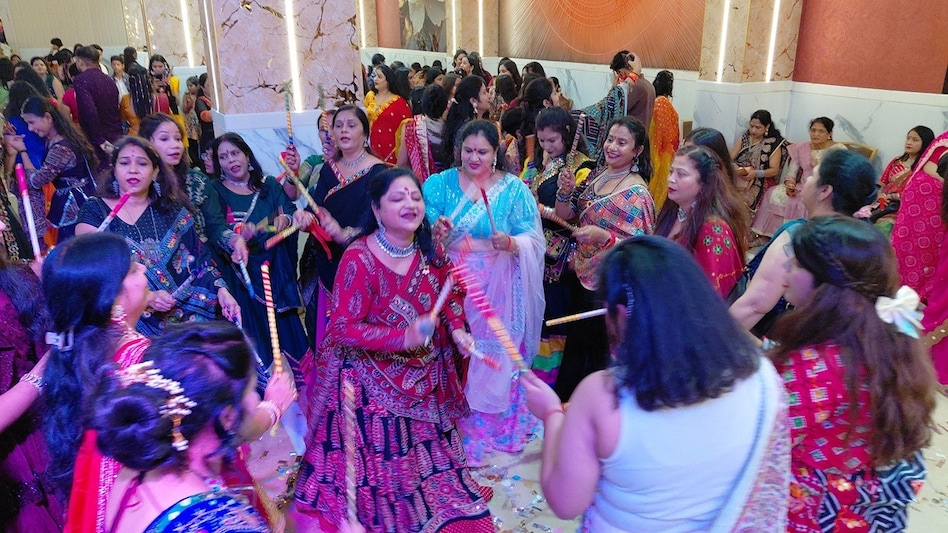 Feira Dandiya e Garba realizada em Jansi em celebração ao Navaratri