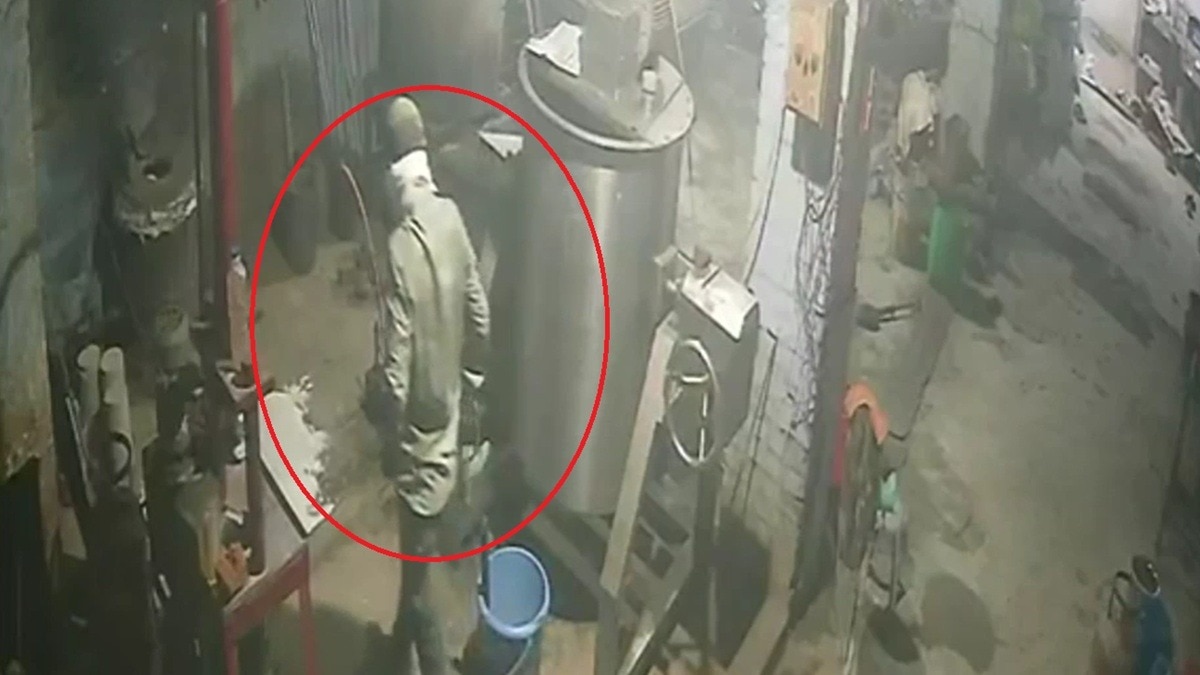 kanpur thief steals 18 kg silver