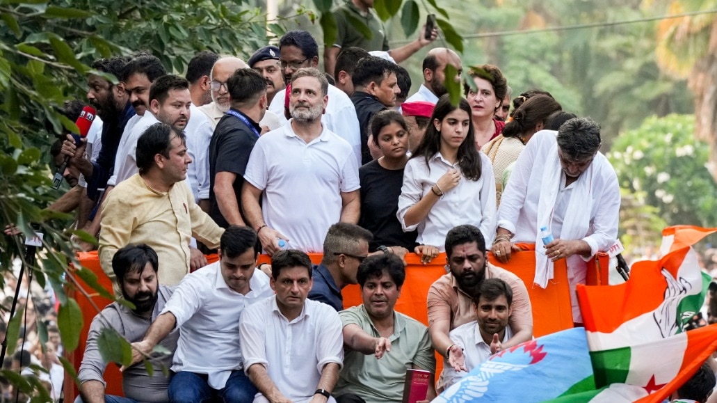राहुल गांधी के सुप्रीम कोर्ट तक विरोध मार्च पर दलित वकीलों के संगठन ने घेरा है. (File Photo-PTI)