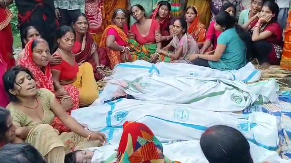 जैसे ही बच्चों का शव घर पहुंचा वहां कोहराम मच गया (Photo: ITG)