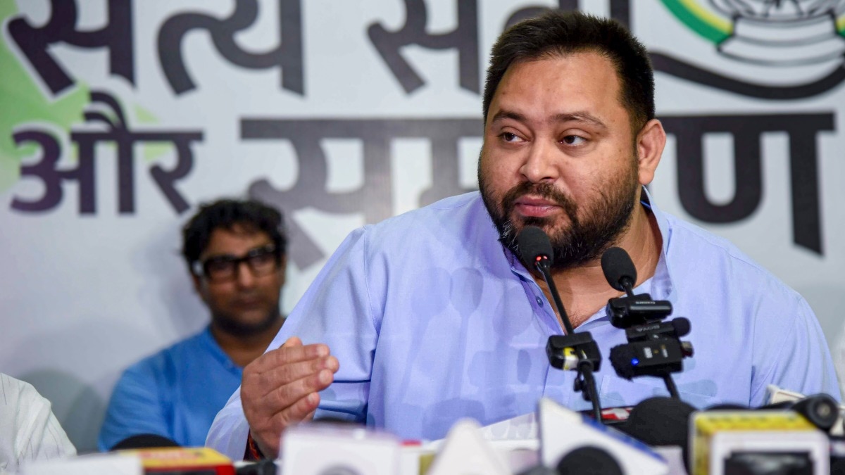 तेजस्वी यादव ने सरकार से पीड़ित परिवारों से मांग भी की. (Photo- PTI)