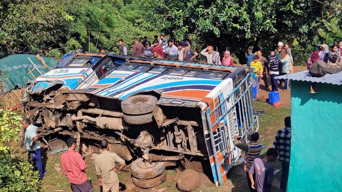 हादसे में घायल लोगों का अस्पताल में इलाज जारी है. (Photo- ITGD)