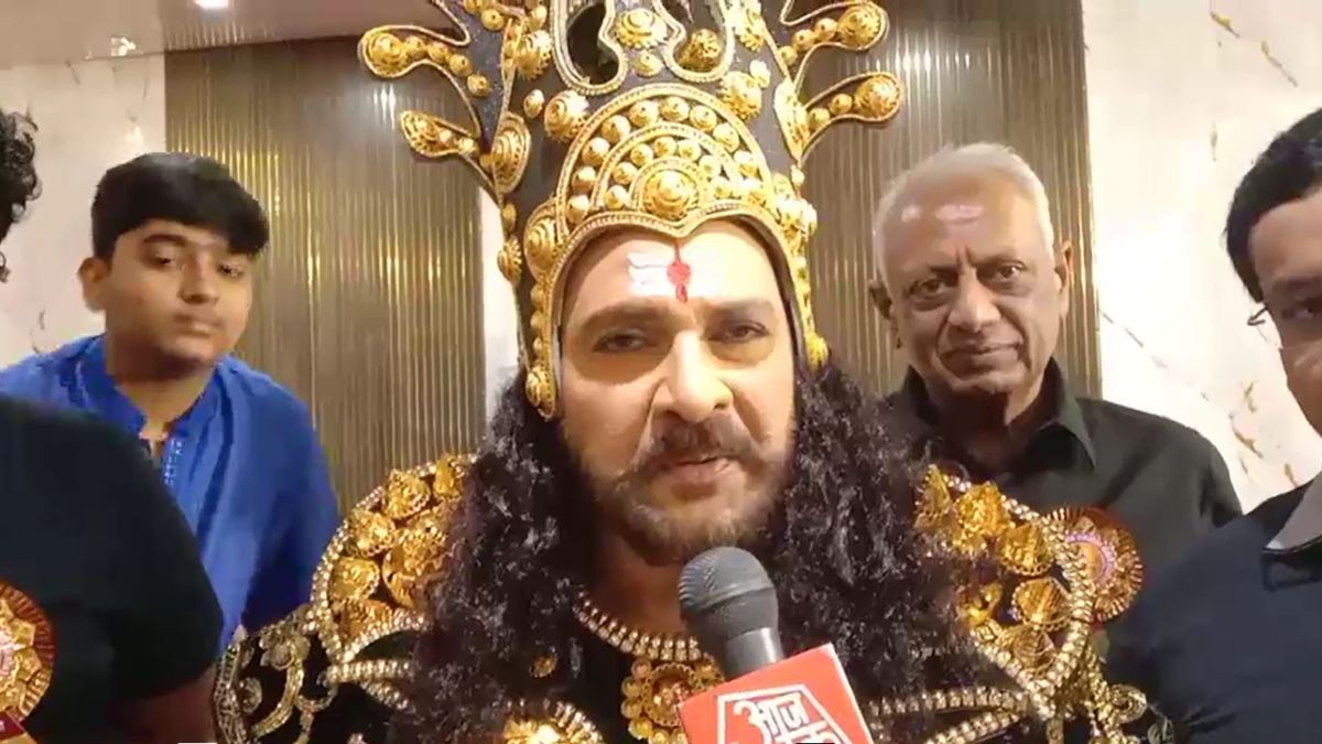 अभिनेता शहबाज खान ने रामलीला में निभाया रावण का किरदार. (Photo: Screengrab)