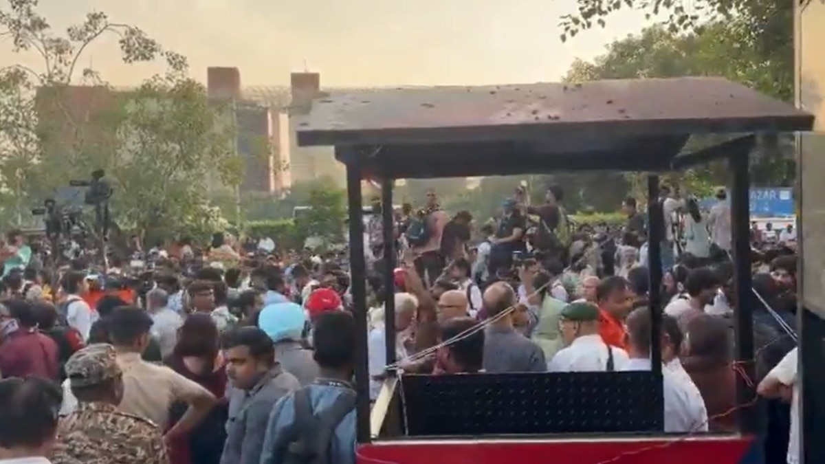 सीजेपी के अलावा व्यापारी भी सड़क पर उतरे. (Photo- Screengrab)