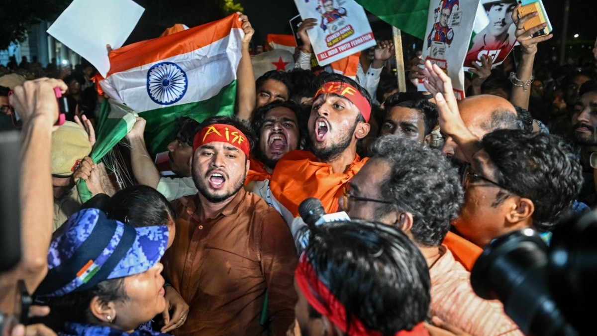 कनॉट प्लेस पर प्रदर्शनकारी Vs कारोबारी... दिपके की तिरंगा यात्रा में क्या-क्या हुआ?