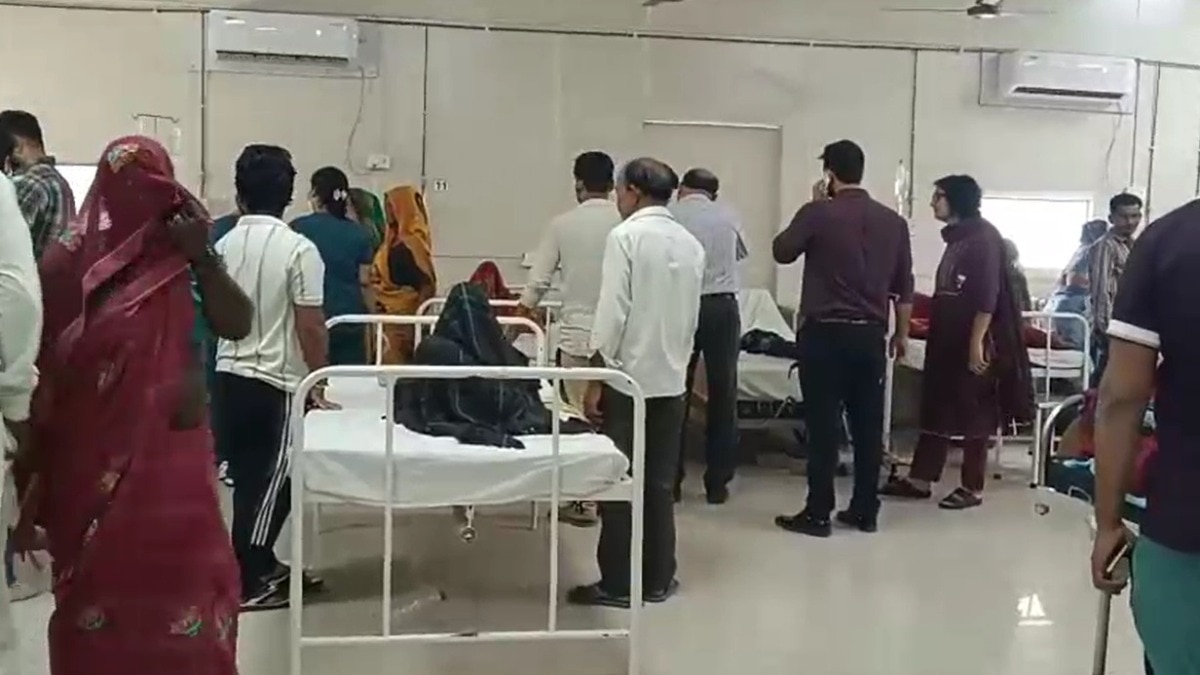 अस्पताल में भर्ती खीर से झुलसे लोग. (Photo: Screengrabs)