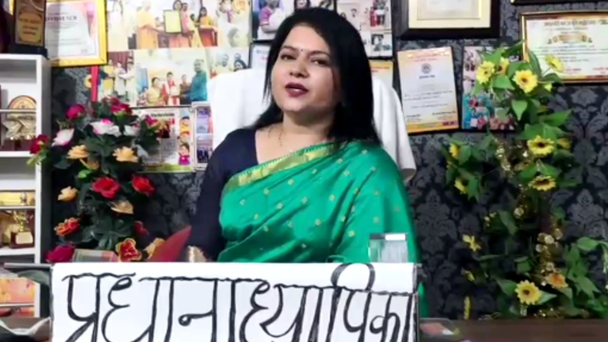 स्कूल की हेडमिस्ट्रेस आसिया फारुकी की अनूठी पहल.(Photo:ITG)