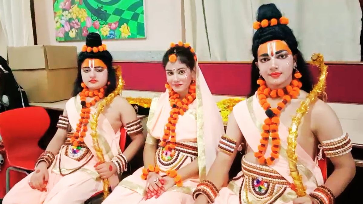 दिल्ली की रामलीला में स्कूल के बच्चे निभाते हैं सभी किरदार. (Photo: ITG)