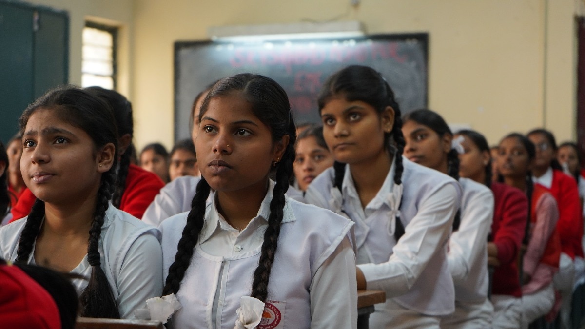 उत्तर प्रदेश सरकार की योजना के तहत बालिकाओं को गुणवत्तापूर्ण शिक्षा का अवसर