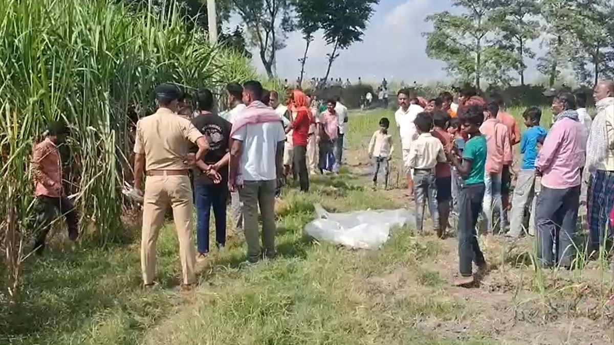 गन्ने के खेत में मिला लापता छात्र का शव. (Photo: Screengrab)
