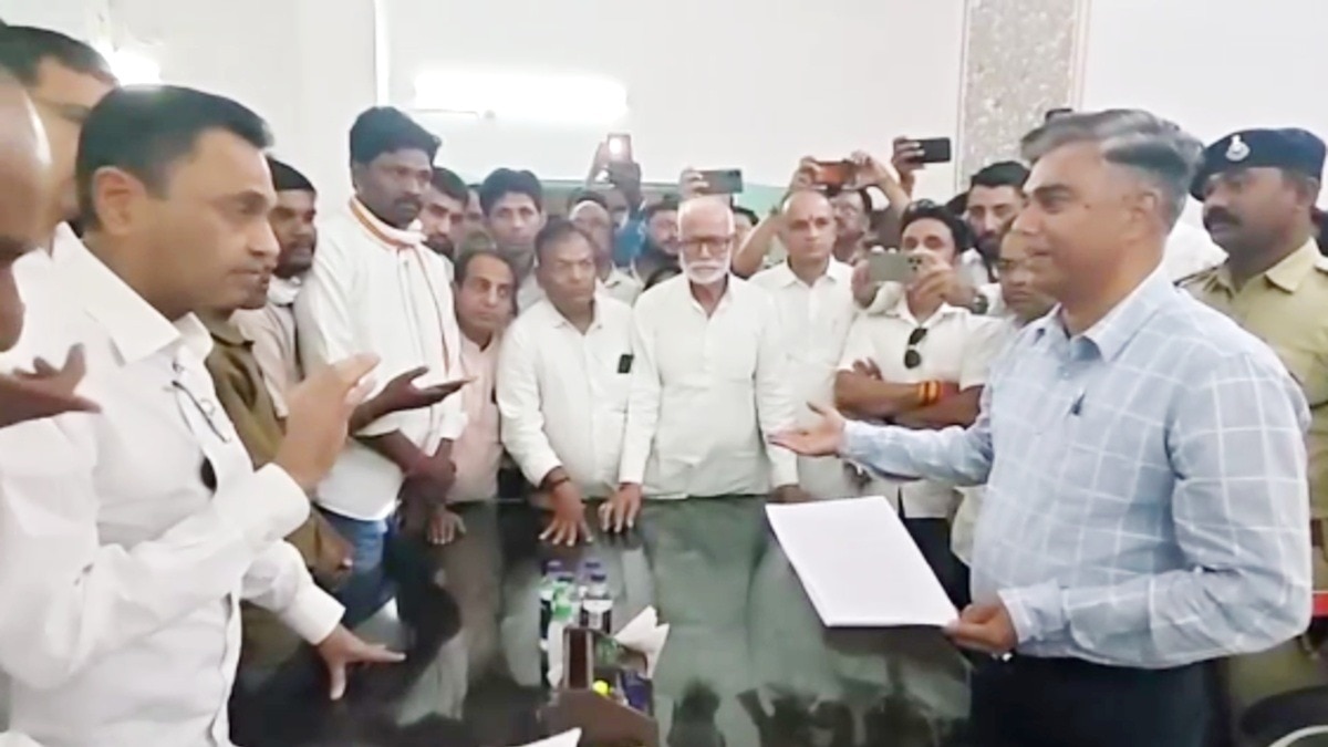  नकुल नाथ ने ASP को मुख्यमंत्री तक जाने की चेतावनी भी दी.(Photo:ITG)