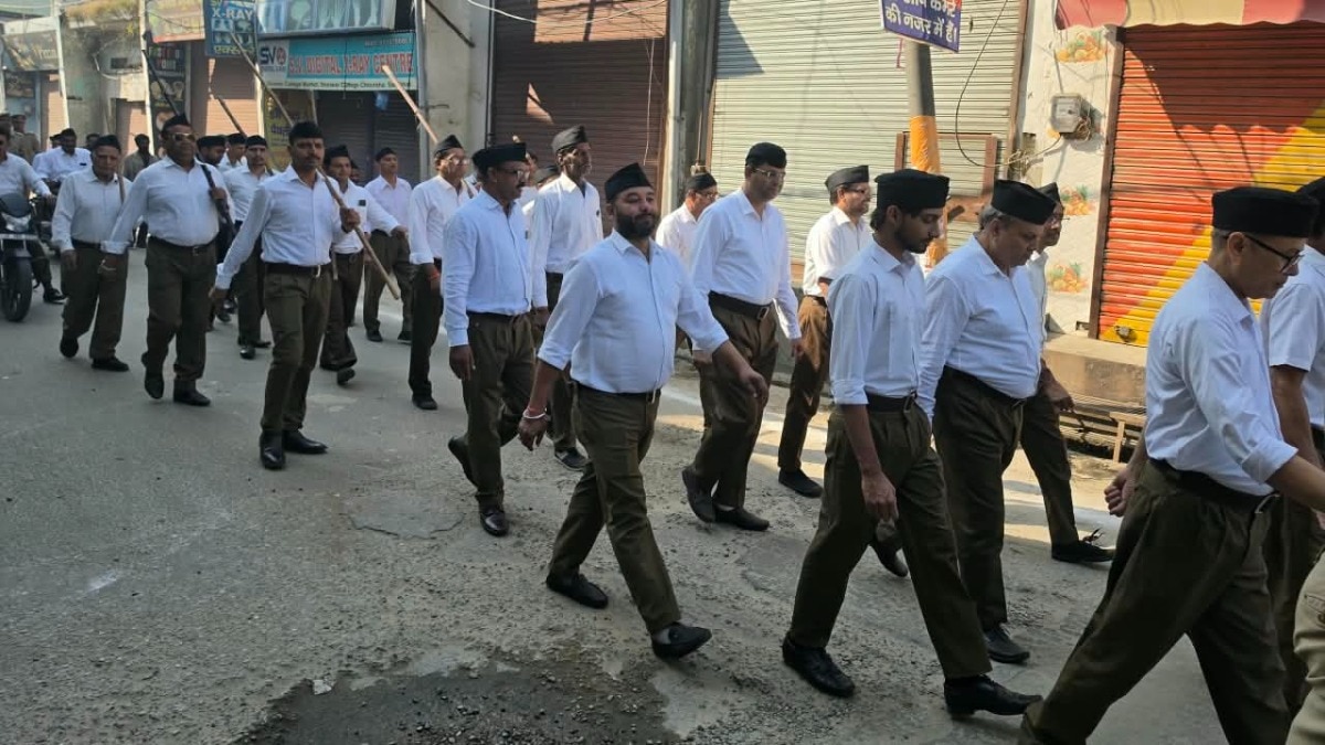 संभल में आरएसएस का पथ संचलन (Photo- ITG) 