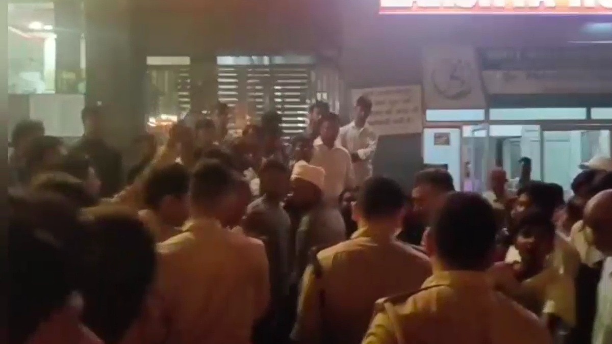 ब्लास्ट के बाद मेले में मच गई थी दहशत. (Photo: Screengrabs)