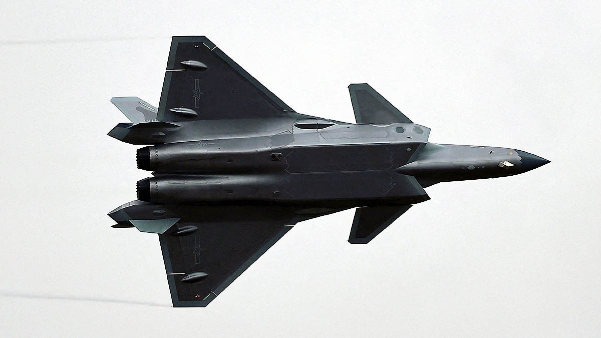 China J-20 Mighty Dragon