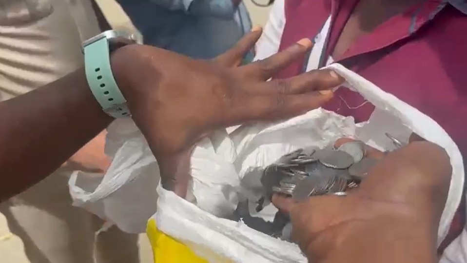 tirupati independent candidate collects 6000 rs for nomination