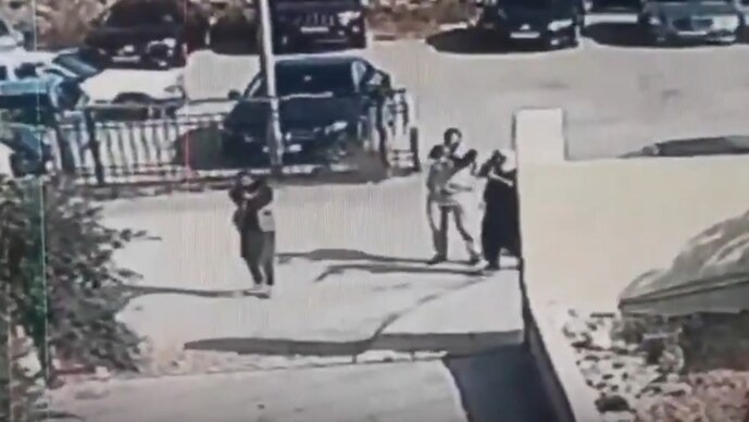 चर्च में फायरिंग में 7 लोगों की मौत. (Photo: Video grab)
