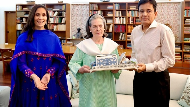 Kavya Maran parents invited Sonia Gandhi