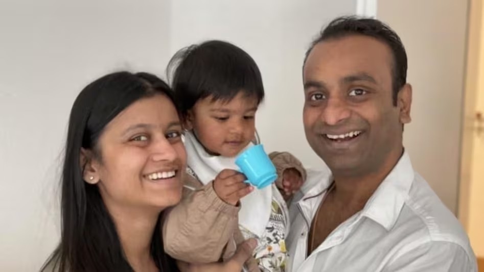 र्मनी में फोस्टर केयर में रह रही अरिहा शाह ने बोलने शुरू किए हिंदी के कुछ शब्द.
