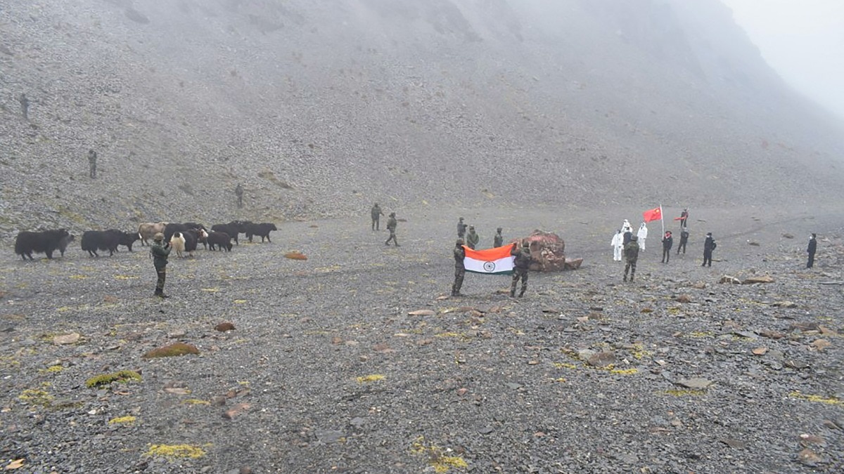 सूत्रों के अनुसार, दोनों देशों के सैनिकों के बीच किसी भी हिंसक झड़प की खबर नहीं है. (Photo: PTI)