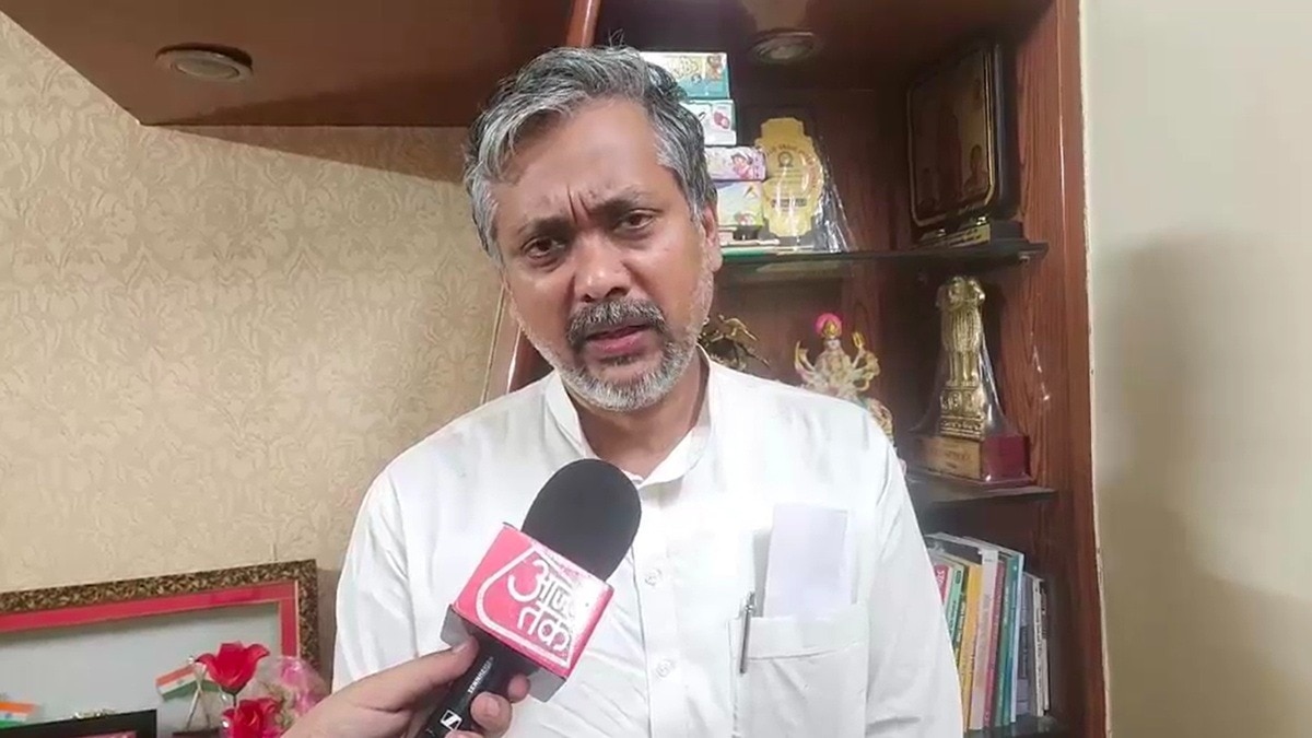 आगरा से सपा एमएलसी प्रत्याशी आकाश अग्रवाल. (Photo: Screengrabs)