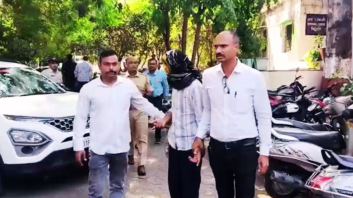 पुलिस ने आरोपी युवक को आगरा से किया गिरफ्तार. (Photo: ITG)