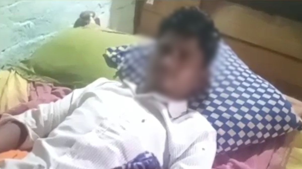 प्राइवेट पार्ट में आई चोट, अस्पताल में युवक को लगे 55 टांके. (Photo: Screengrab)