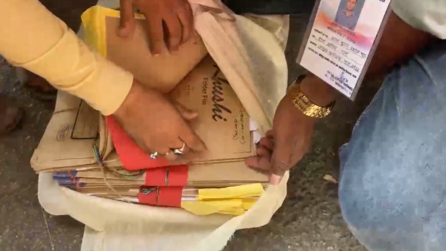 पटना में फाइल को लेकर मचा बवाल. (Photo: ITG)