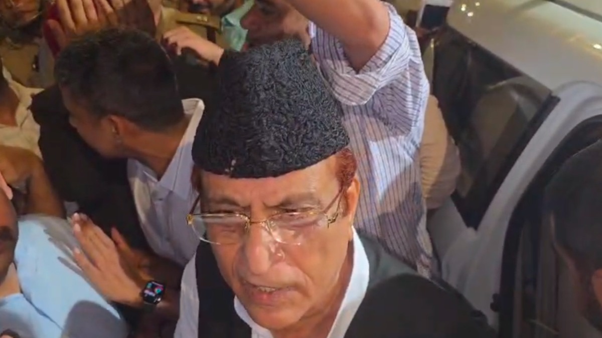 ED ने आजम खान को रामपुर जेल से हिरासत में लिया. (Photo: ITG)