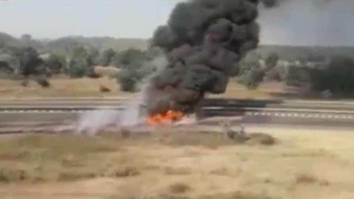 गाड़ियों में आग से मचा हड़कंप