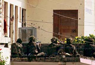 आतंकियों से मुठभेड़