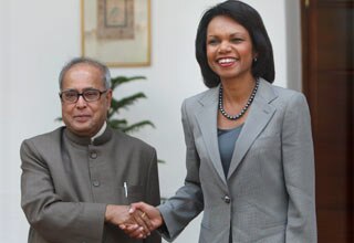 कोंडोलीजा राइस, प्रणव मुखर्जी