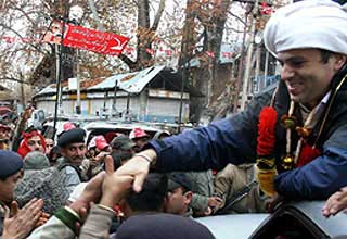 घाटी में उमर अब्दुल्ला के काफिले पर हमला