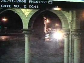 कैमरे में कैद आतंकी