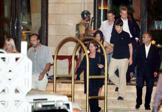 आतंकी हमलों से तबाह हुआ होटल