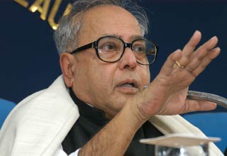 विदेश मंत्री प्रणब मुखर्जी