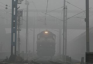 कोहरे में सफर करें, मगर सावधानी से