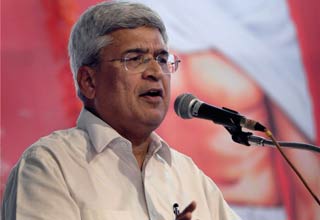 प्रकाश करात