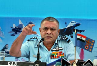 वायुसेना के प्रमुख पी वी नाइक